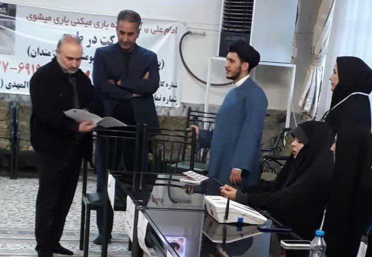 رئیس بازرسی انتخابات خراسان رضوی از تعدادی شعب اخذ رأی در مشهد بازدید به عمل آورد.