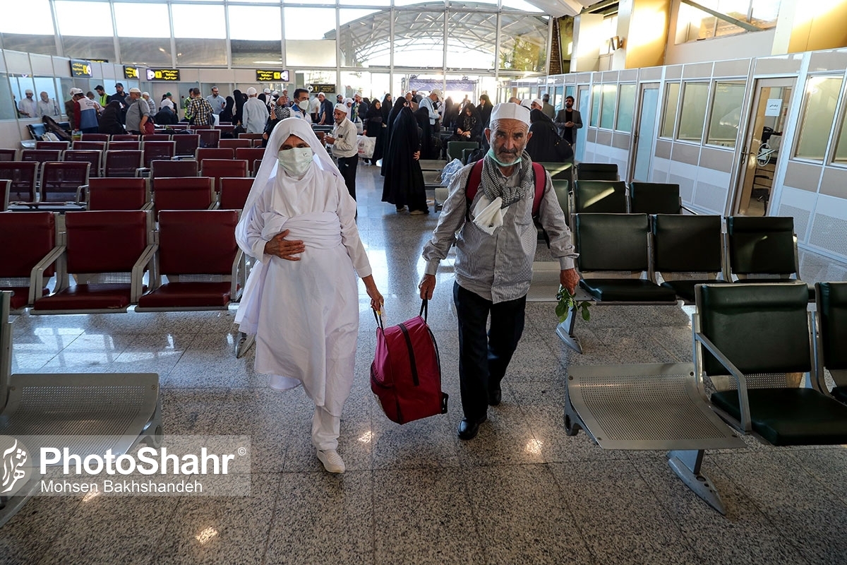 در نشستی میان پلیس فرودگاه‌های استان خراسان‌رضوی و مدیران کاروان‌های حج تمتع ۱۴۰۳، توصیه‌های امنیتی لازم به‌منظور توجیه زائران بیت‌الله‌الحرام ارائه شد.
