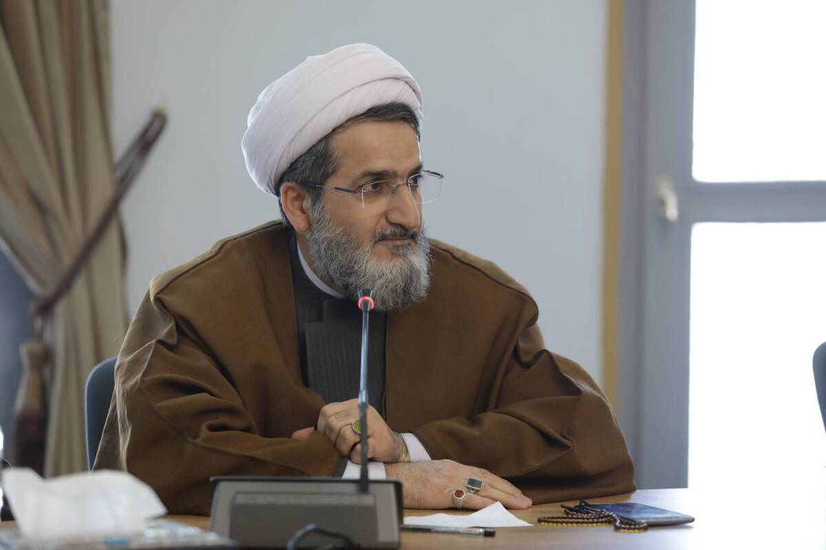 معاون بین‌الملل آستان قدس رضوی با اشاره به اینکه بیش از ۲۰۰ مقاله به پنجمین کنگره جهانی امام رضا(ع) ارسال شده است گفت: فرهیختگانی از ۴ قاره جهان به این کنگره دعوت شده‌اند.