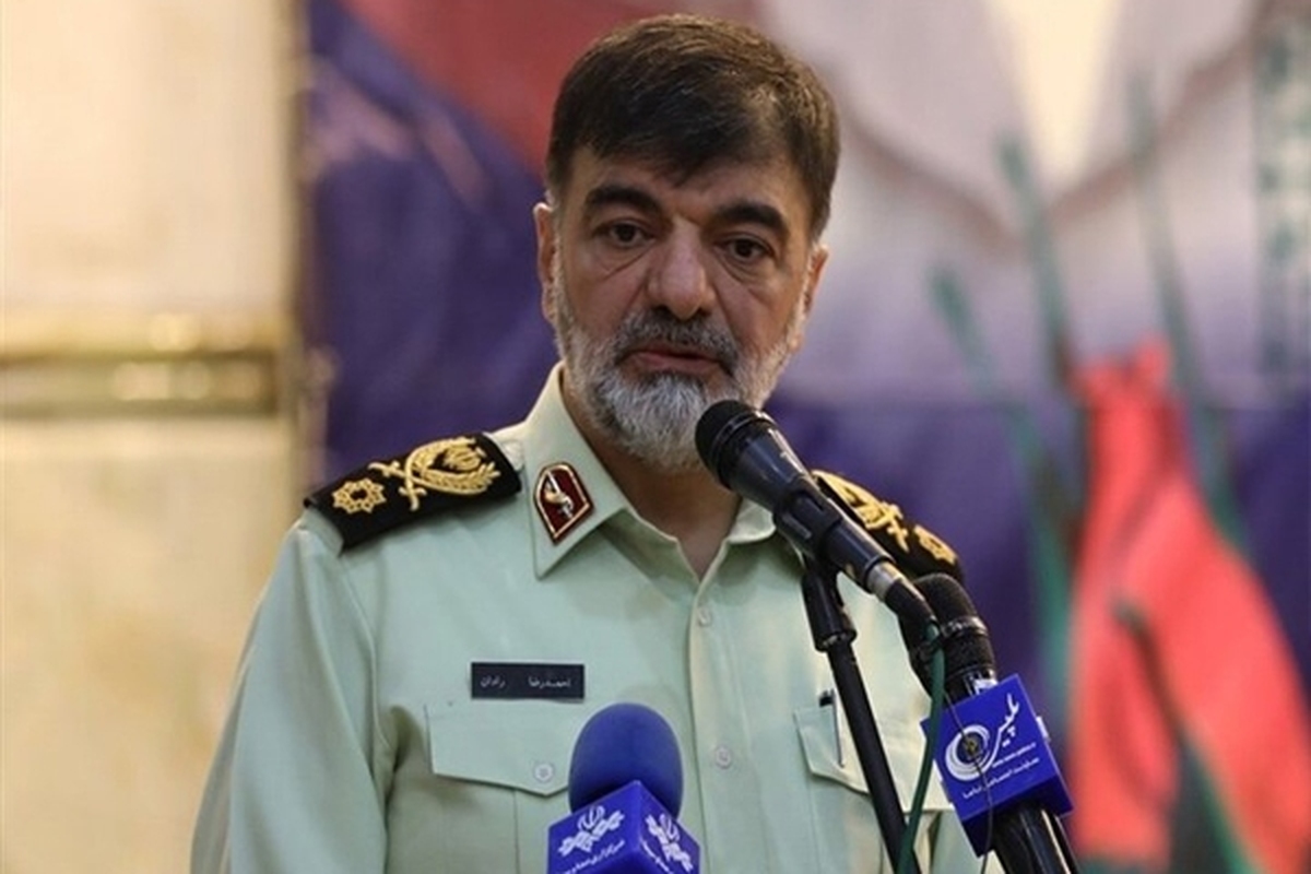 فرمانده کل انتظامی کشور با اشاره به نقشه‌های دشمن در جامعه اسلامی گفت: دشمن دو بال غیرت و حیا در جامعه را هدف قرار داده است.