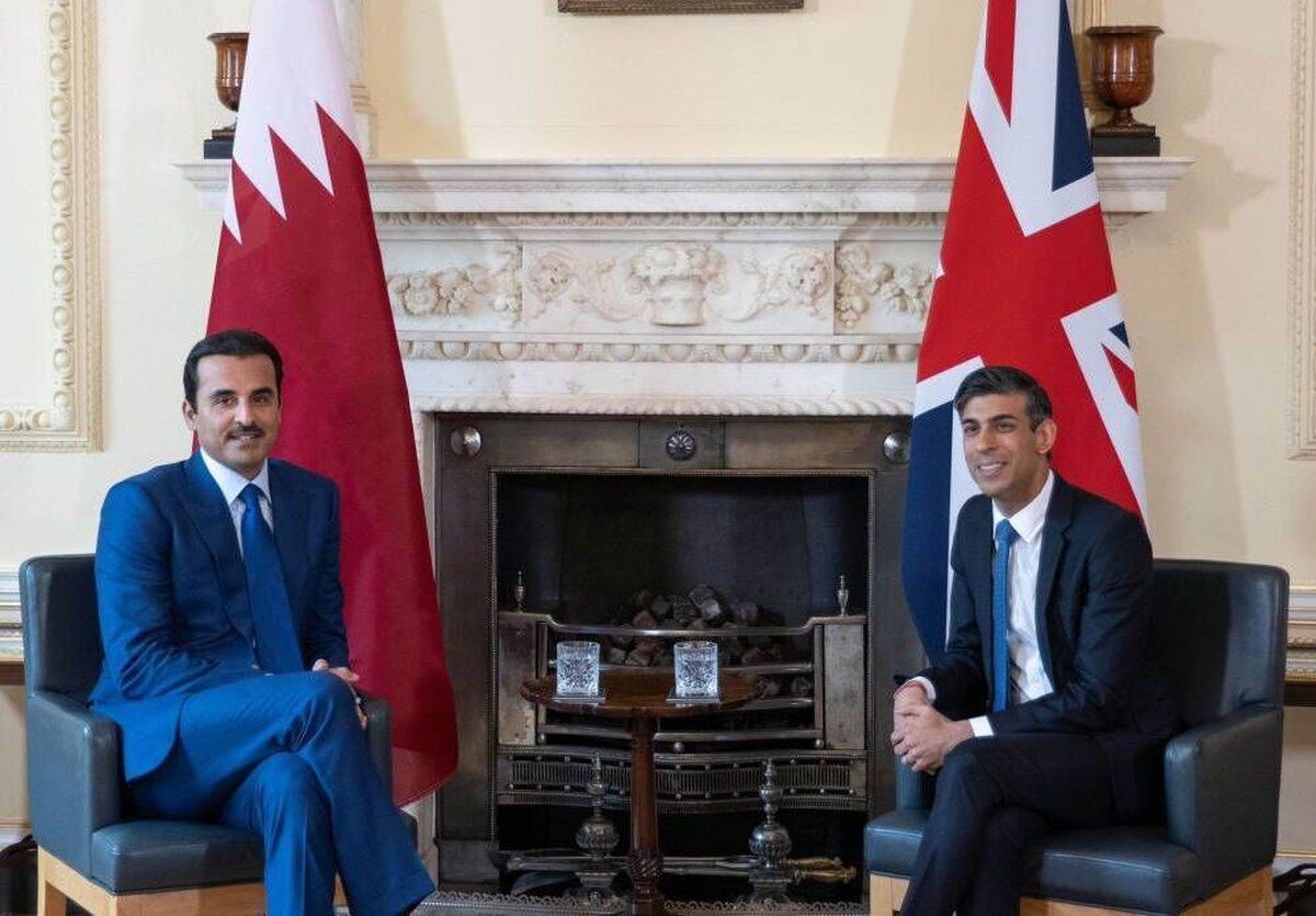 نخست وزیر انگلیس و «شیخ تمیم بن حمد آل ثانی» امیر قطر امروز (دوشنبه) در تماسی تلفنی، آخرین وضعیت جنگ غزه و روند مذاکرات آتش‌بس در این منطقه را بررسی کردند.