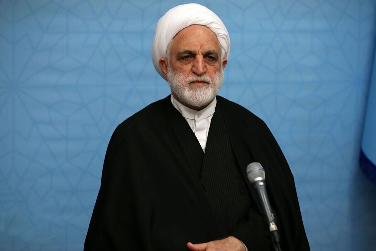 رئیس قوه قضائیه گفت: تاکنون ۴۵ نفر در این خصوص تفهیم اتهام شده‌اند و از تعداد بیشتری نیز تحقیقات به عمل آمده است؛ همچنین در روز گذشته در رابطه با پرونده مزبور دو وزیر سابق احضار شدند.