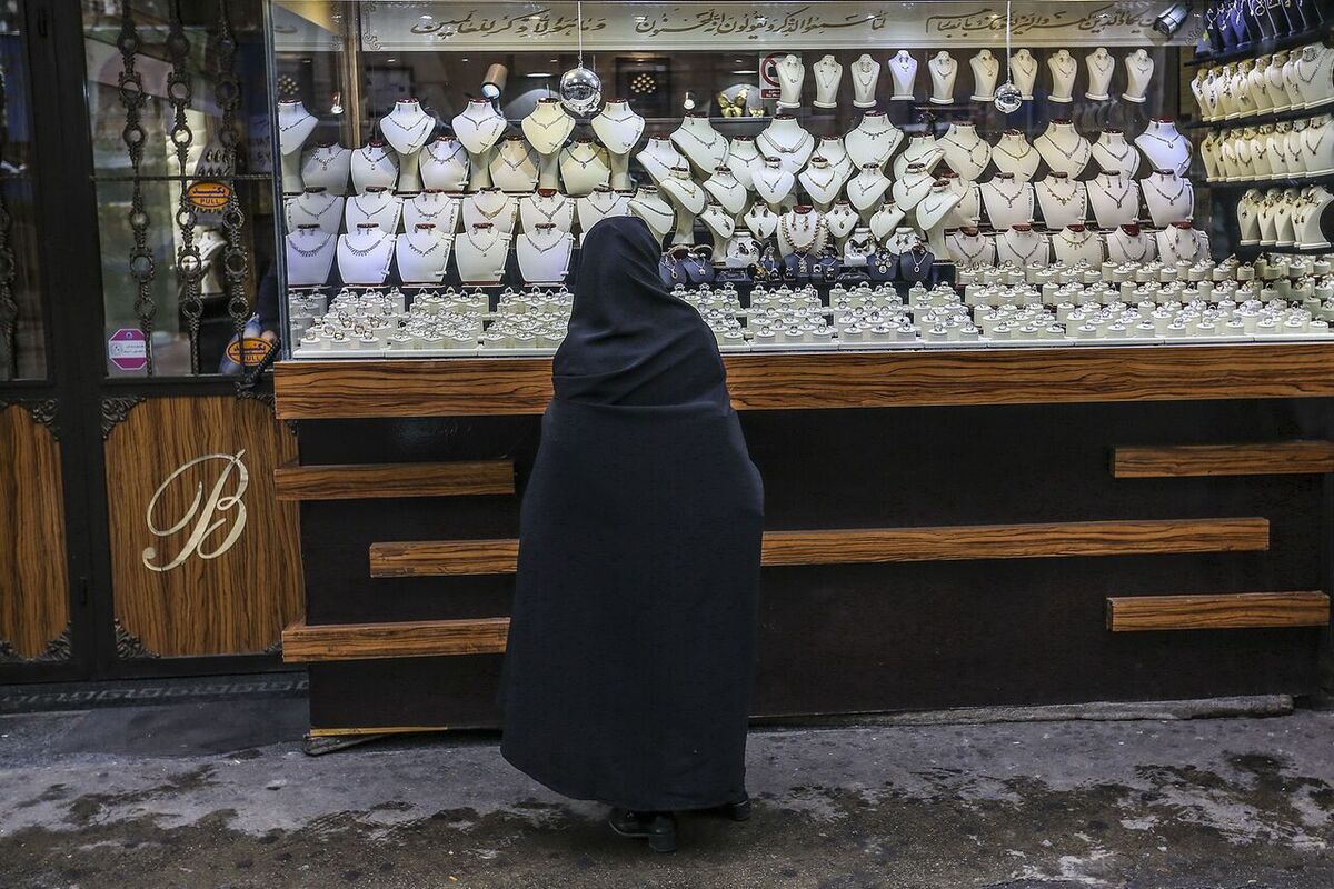 در جلسه مشترک میان اعضای صنف طلا و جواهر و ستاد مبارزه با قاچاق کالا و ارز، ابهامات اعضای صنف برطرف شده و توافقاتی در رابطه با ثبت اطلاعات در سامان جامع تجارت صورت گرفت.