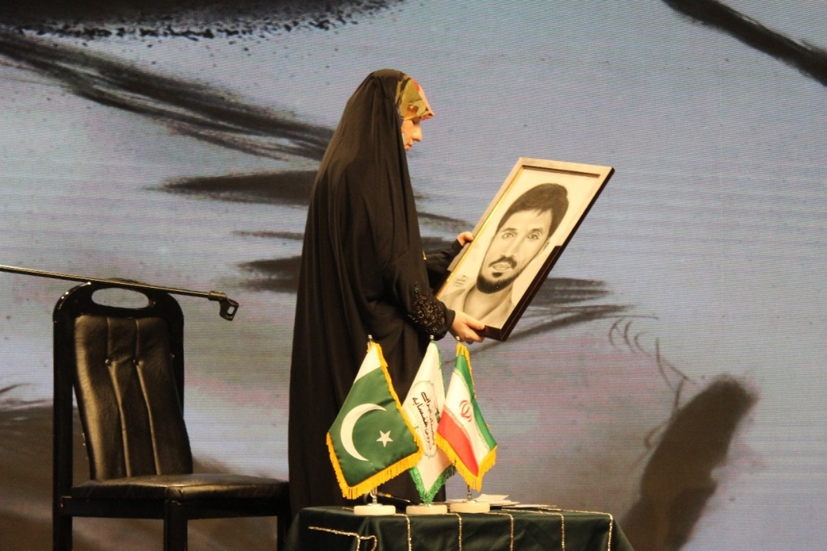 مراسم بیست و نهمین سالگرد شهادت چمران پاکستان، شهید دکتر «سید محمدعلی نقوی» امشب در مشهد برگزار شد.