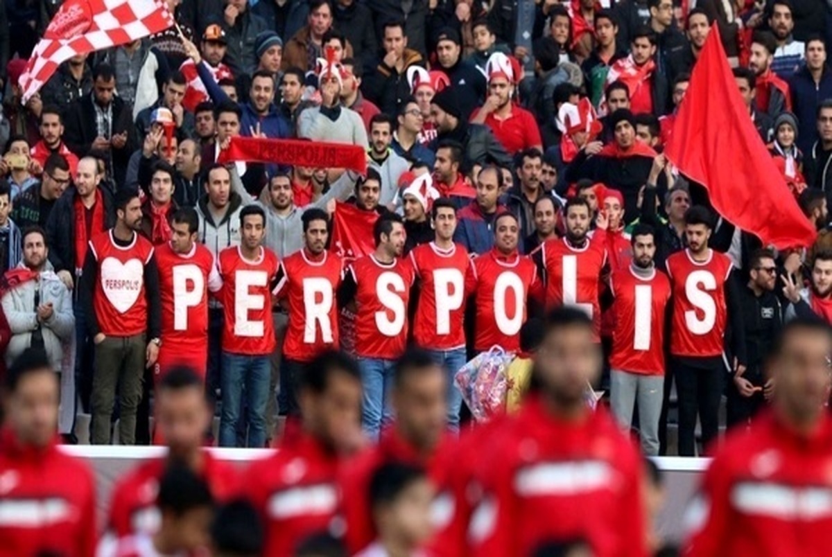 اگر بازی استقلال و پیکان در هفته آخر به شهر قزوین منتقل شود هواداران پرسپولیس قصد دارند برای حمایت از این تیم به ورزشگاه بروند تا پیکان از حق میزبانی خود نهایت استفاده را ببرد.