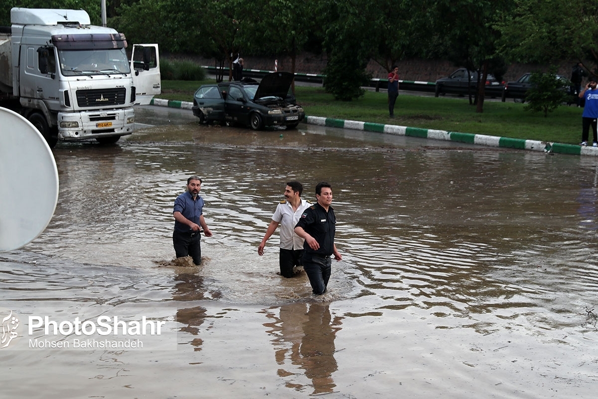 رئیس سازمان امداد و نجات جمعیت هلال‌احمر از امدادرسانی به ۴۸۶ نفر از سیل‌زدگان در خراسان رضوی خبر داد.
