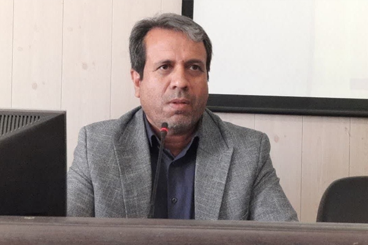 فرماندار شهرستان سرخس گفت: از مجموع ۸۱ روستای دارای سکنه شهرستان سرخس فقط یک روستا جاده دسترسی ندارد و به صورت هوایی با ارسال مایحتاج ضروری مردم آنجا را مورد پشتیبانی قرار می‌دهیم تا مشکل مرتفع شود. 
