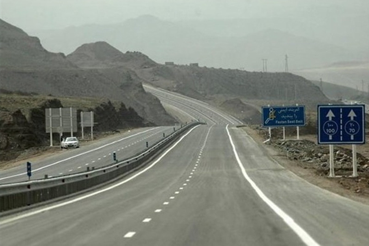 رییس مرکز مدیریت راه های اداره کل راهداری خراسان رضوی از محورهای مسدود درخراسان رضوی خبرداد.