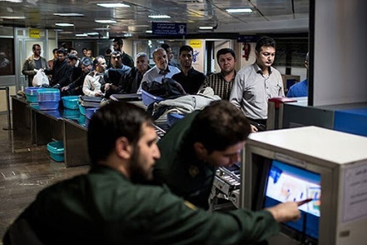 فرمانده یگان‌های انتظامی و حفاظتی فراجا از کشف ۴۰ کیلوگرم چای آغشته به تریاک در پایانه بار فرودگاه امام خمینی خبر داد.
