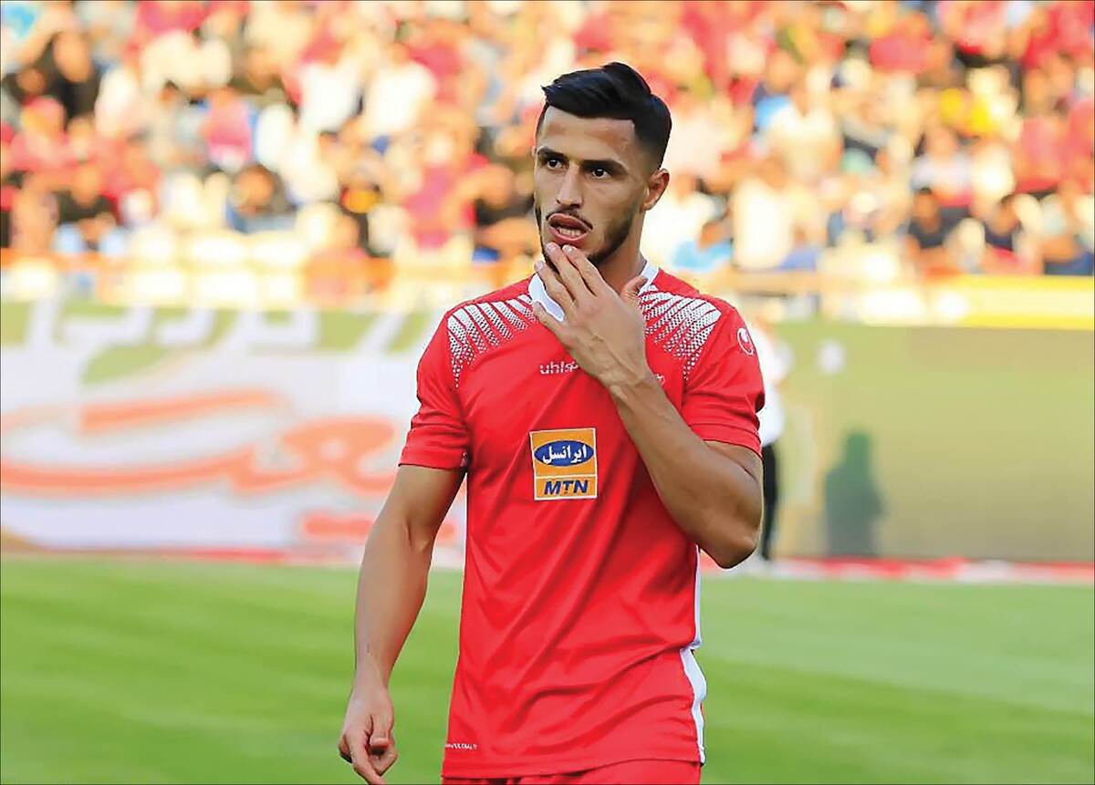 باشگاه پرسپولیس جذب علیپور را به مهاجم خارجی ترجیح می‌دهد.