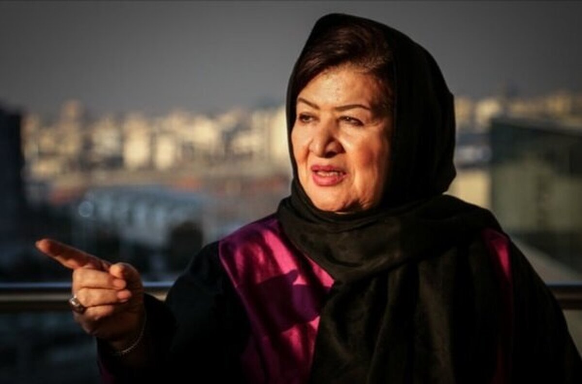 پوران درخشنده در تدارک ساخت فیلم «عشق» با موضوع مهاجرت و با حضور بازیگران ایرانی و خارجی است.