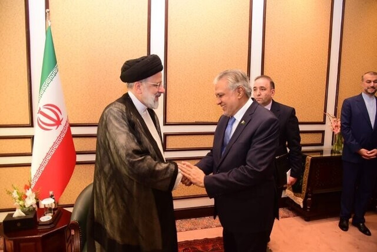 وزارت امور خارجه پاکستان در پیامی از دیدار وزیر امور خارجه این کشور با رییس‌جمهور ایران خبر داده و به محور‌های گفت‌وگوی آن دو اشاره کرد.