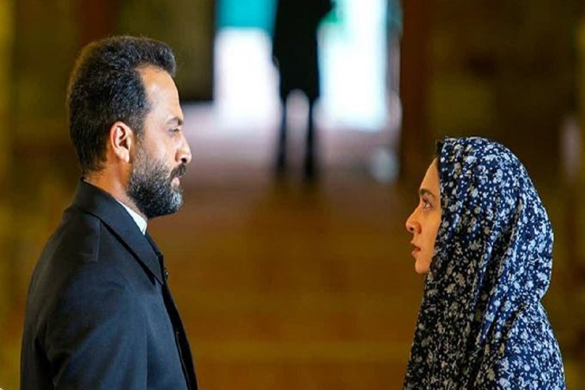 شبکه نمایش یکشنبه ۳۰ اردیبهشت ماه همزمان با شب میلاد امام رضا (ع) فیلم سینمایی «بدون قرار قبلی» را روی آنتن می‌برد.