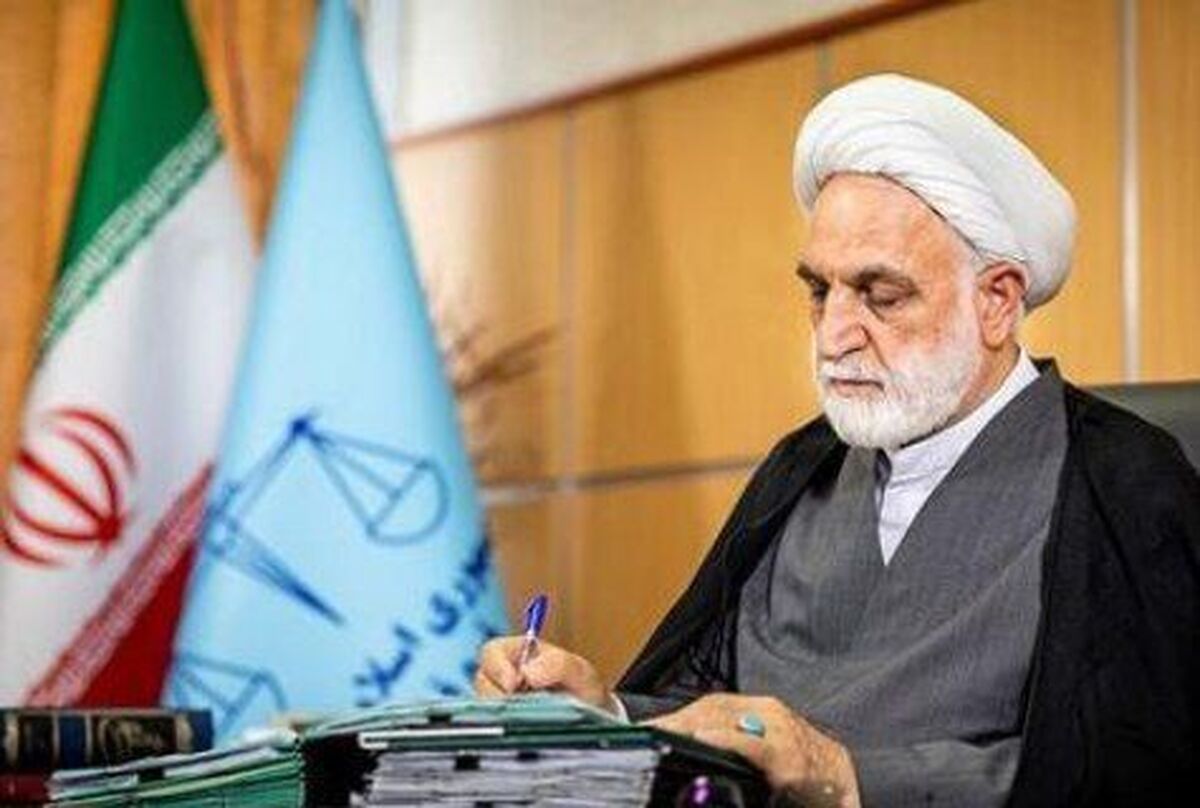 رئیس قوه قضاییه با صدور پیامی ضمن دعا برای صحت و سلامتی رئیس جمهور و همراهان وی اعلام کرد: دست به دعا برداشته و چشم انتظار اخبار مسرت‌بخش هستیم.