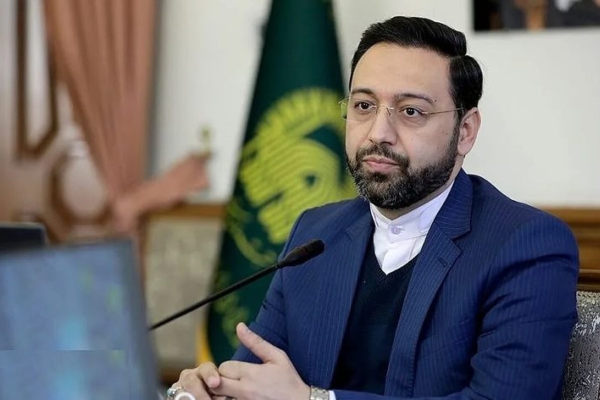 مالک رحمتی، استاندار آذربایجان شرقی در سانحه سقوط هلیکوپتر حامل رئیس جمهور و همراهان به شهادت رسید.