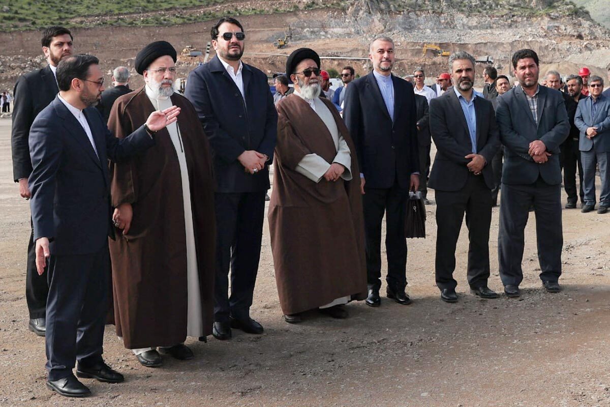 فرمانده سپاه عاشورا گفت: حدود ساعت ۱۵:۳۰ امروز آیت‌الله آل‌هاشم تماس گرفت و گفت ما سانحه دیدیم کمک برسانید.