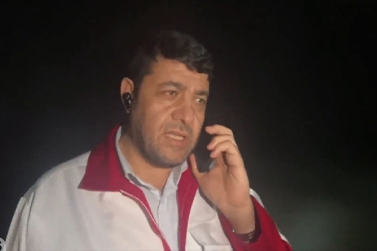 کولیوند، رئیس هلال احمر می گوید که همکاران ما بوی سوخت خودروها را با بوی سوخت بالگرد اشتباه گرفتند اما جستجوی بالگرد حامل رئیس جمهور با قدرت ادامه دارد.