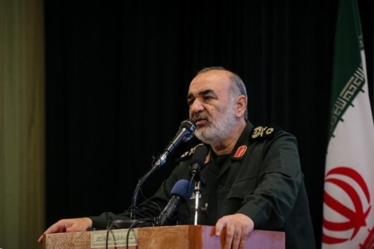 سرلشکر سلامی، فرمانده کل سپاه پاسداران انقلاب اسلامی در پی شهادت رئیس جمهور و هیئت همراه، پیام تسلیت صادر کرد.