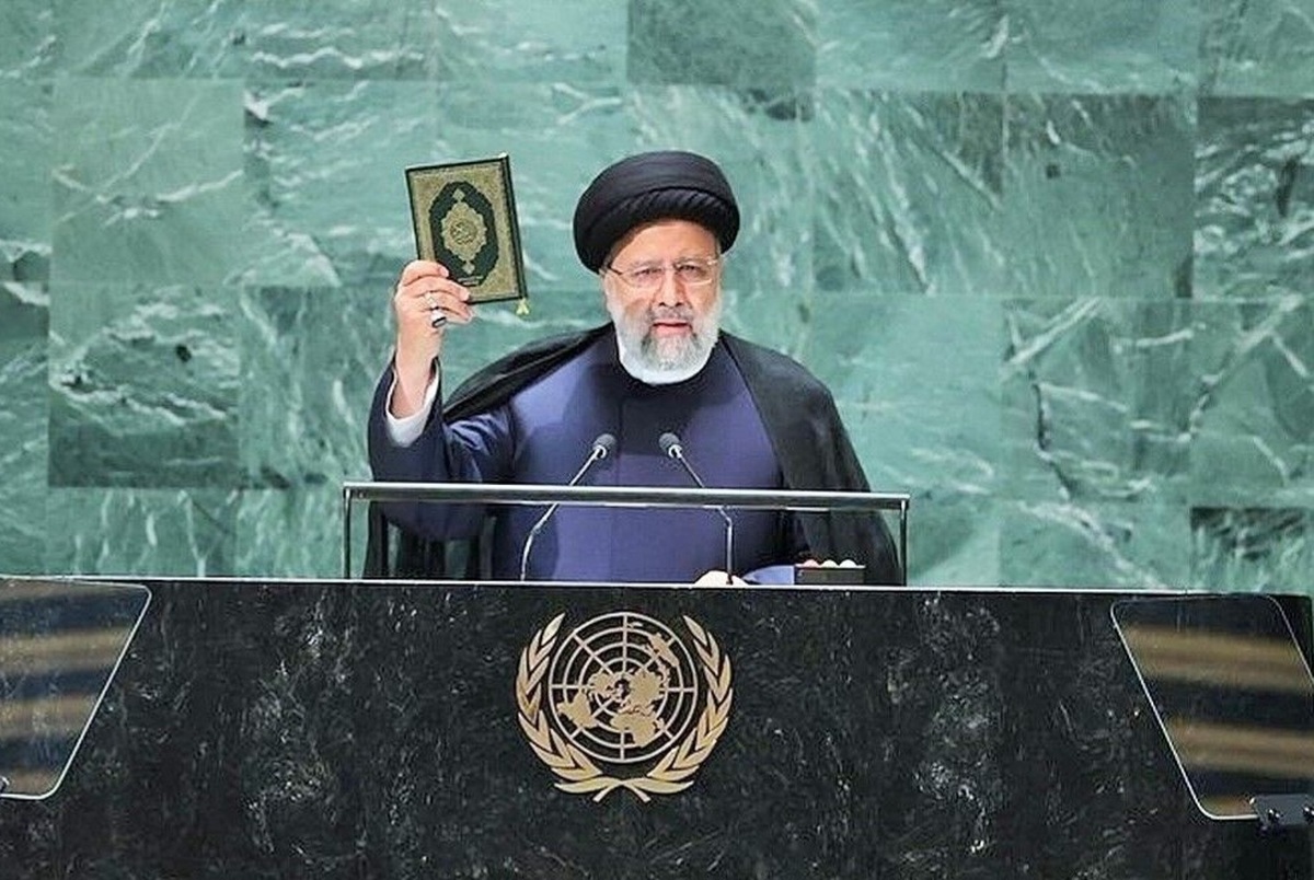 ۶ کنسولگری خارجی و دفتر نمایندگی سازمان ملل در مشهد امروز دوشنبه در پی شهادت رئیس‌جمهور و وزیر امور خارجه کشورمان و اعلام عزای عمومی، پرچم کشور‌های متبوع شان را به حالت نیمه افراشته در آوردند.
