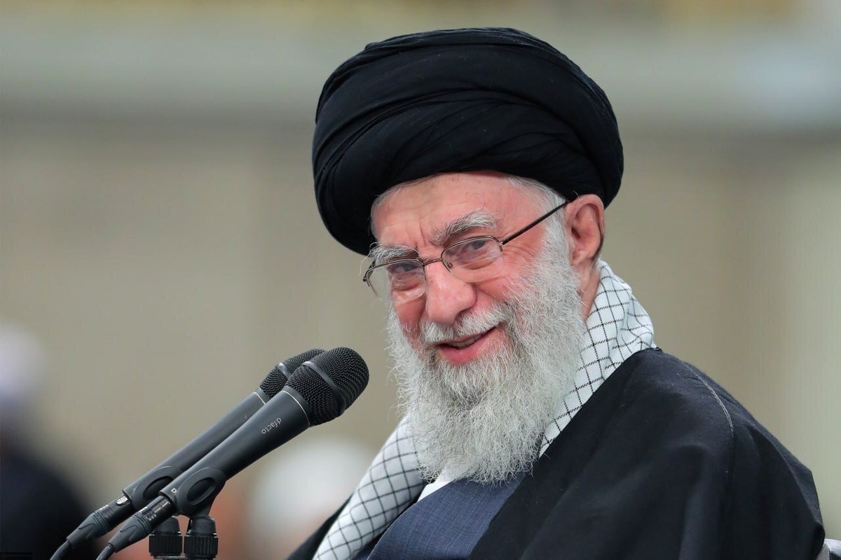 عضو دفتر حفظ و نشر آثار رهبر انقلاب، سروده‌ای را که حضرت آیت‌الله خامنه‌ای در آستانه عملیات وعده صادق خوانند، منتشر کرد.