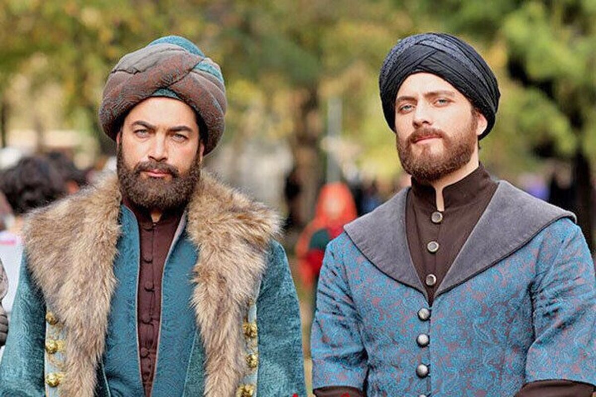 فیلم سینمایی «مست عشق» اثر حسن فتحی از فردا، ۵ اردیبهشت ۱۴۰۳، در ۶ سینمای مشهد اکران می‌شود.