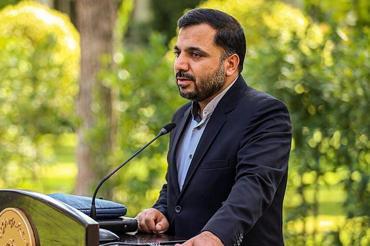 وزیر ارتباطات و فناوری اطلاعات گفت: سه بار درخواست رفع فیلتر گوگل‌پلی را به کارگروه ارائه دادیم، اما اکثریت در این کارگروه با اعضای دولتی نیست. آخرین بار قبل از عید این درخواست را ارائه کردیم.