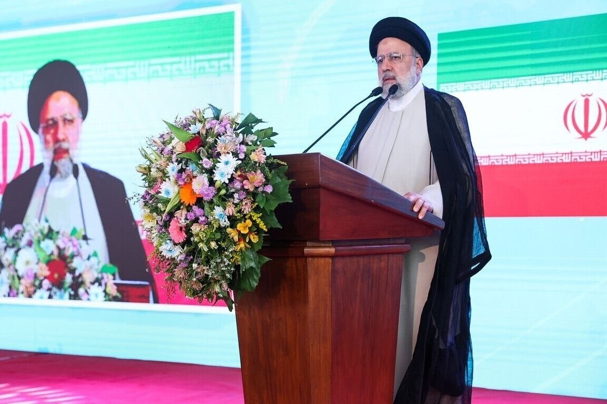 رئیس‌جمهور گفت: جمهوری اسلامی با توانمندی فنی و مهندسی که از آن برخوردار است، در بیش از ۲۰ کشور جهان طرح‌ها و پروژه‌های بزرگ برق‌آبی را اجرایی می‌کند.