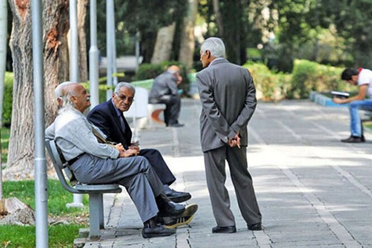 بازنشستگان کارگری در انتظار تعیین تکلیف افزایش حقوق خود هستند.