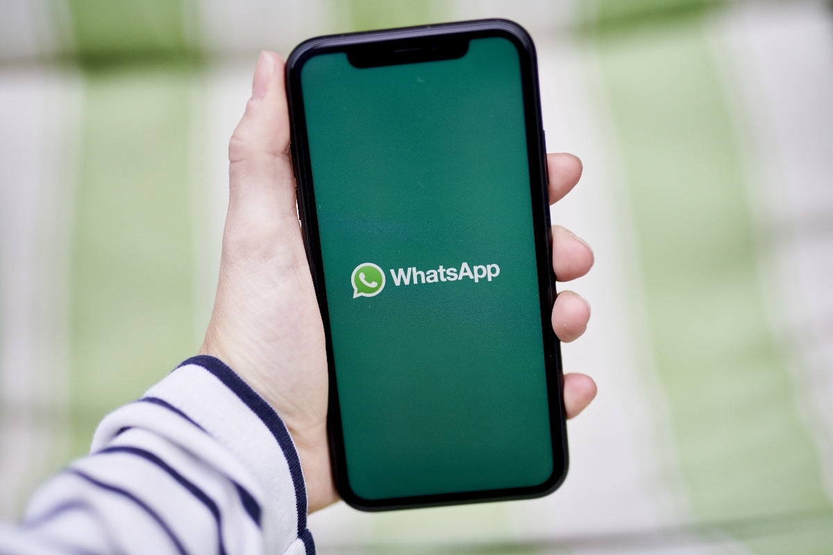 نسخه‌ٔ iOS پیام‌رسان WhatsApp اکنون از Passkey پشتیبانی می‌کند که یعنی صاحبان iPhone دیگر می‌توانند بدون رمز عبور و البته با امنیت بالا وارد حساب کاربری خود شوند.