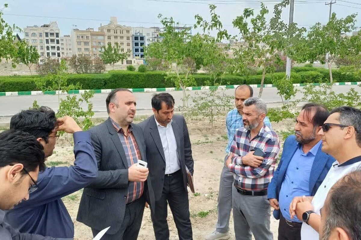 مدیر کل بهبود محیط زیست شهری در بازدید میدانی از پروژه احداث رینگ سلامت بوستان بجمهن منطقه ۵ مشهد، از پیشرفت فیزیکی ۱۵ درصدی این پروژه خبر داد.