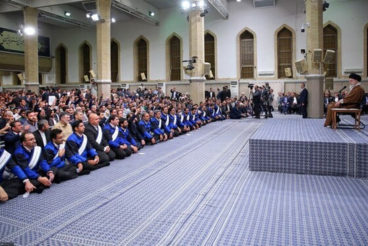 رئیس اتحادیه کارگران قراردادی و پیمانی با تاکید بر حفظ امنیت شغلی کارگران گفت: نقدینگی‌ها و سرمایه‌ها بابد به سمت تولید هدایت شوند و بانک‌ها بخش تولید را در اولویت پرداخت تسهیلات و سرمایه‌گذاری خود قرار دهند.