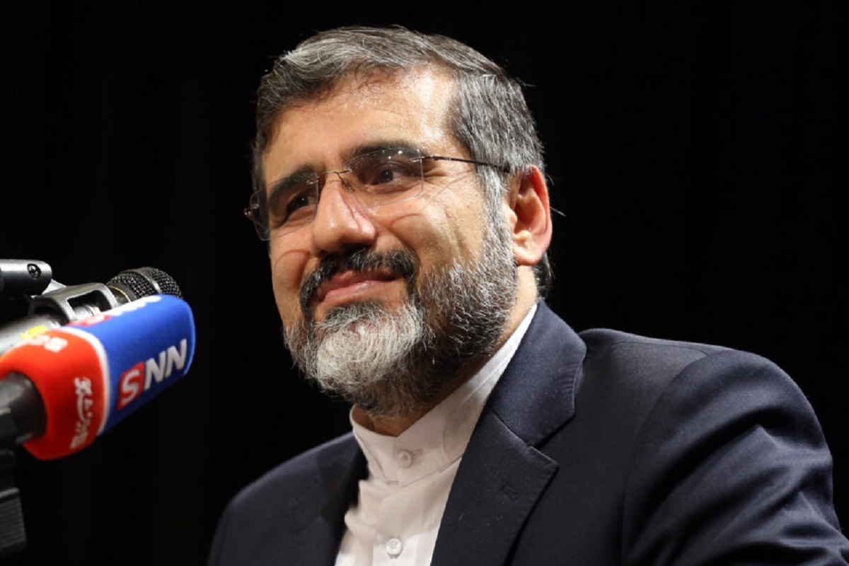 «محمدمهدی اسماعیلی» وزیر فرهنگ و ارشاد اسلامی بر حمایت از ساخت فیلم سینمایی درباره امام رضا (ع) تاکید کرد.