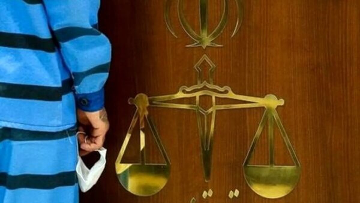 تنها پسرِ زنی که ۷ سال قبل در جنایتی هولناک به قتل رسیده بود، وقتی به دادسرا رفت تا مقدمات اجرای حکم قصاص را فراهم کند نشانه‌ای از مادرش دید که در نهایت تصمیم گرفت قاتل را ببخشد. اما این نشانه چه بود و پسر مقتول چطور متوجه آن شد؟