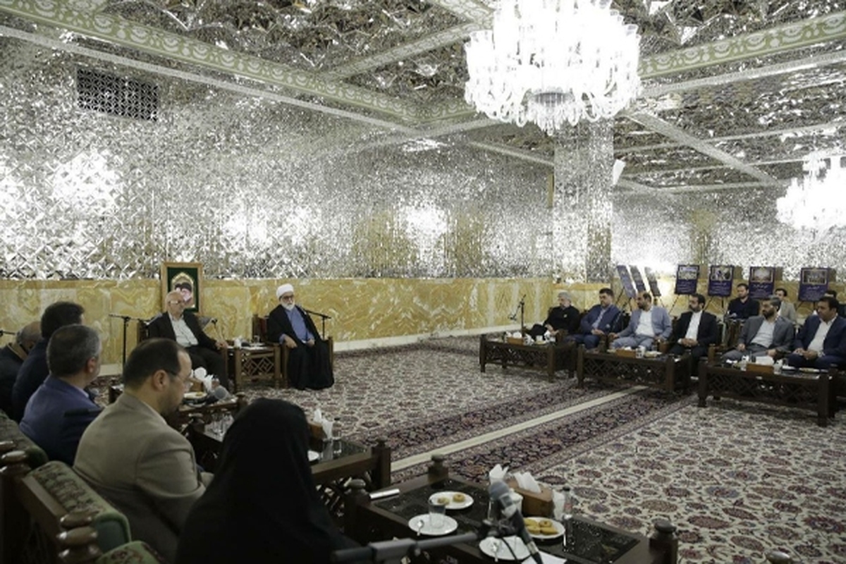 تولیت آستان قدس رضوی نسبت به توجه ویژه شورای شهر مشهد برای تحقق دستور رئیس جمهور در حل مشکل پارکینگ اطراف حرم مطهر در جهت خدمت رسانی هرچه شایسته تر به زائران و مجاوران تأکید کرد.