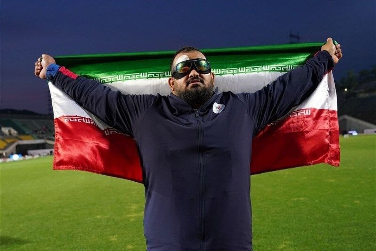 نخستین مدال آور طلایی تیم ایران در مسابقات پارادوومیدانی قهرمانی جهان - ژاپن، نشان خود را به رئیس جمهور شهید تقدیم کرد.