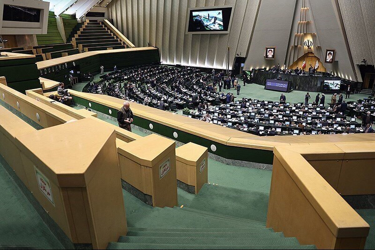 نمایندگان مجلس شورای اسلامی با سه‌ساله‌شدن دوره هفتم شوراهای اسلامی شهر و روستا موافقت کردند.