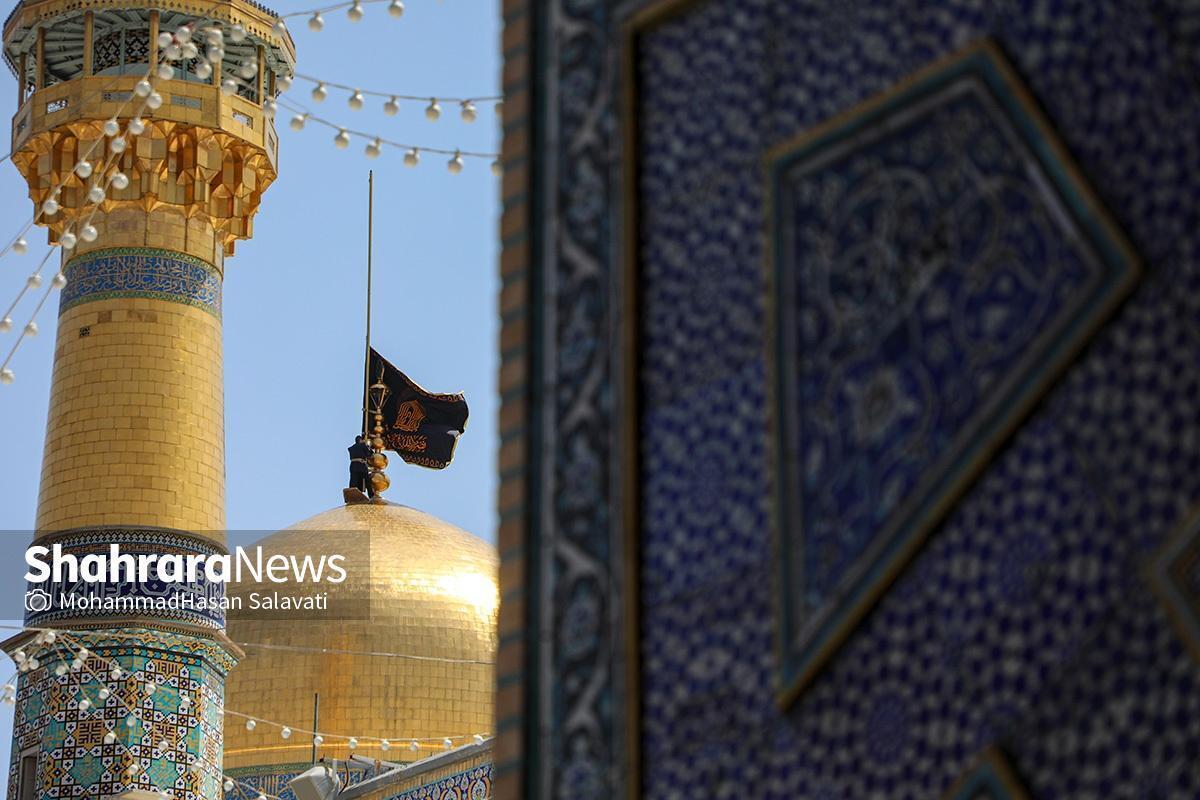 ویدئویی زیبا از شعرخوانی زیبای بانوی نابینا در وصف امام رضا (ع) را در پخش زنده تلویزیونی مشاهده می‌کنید.