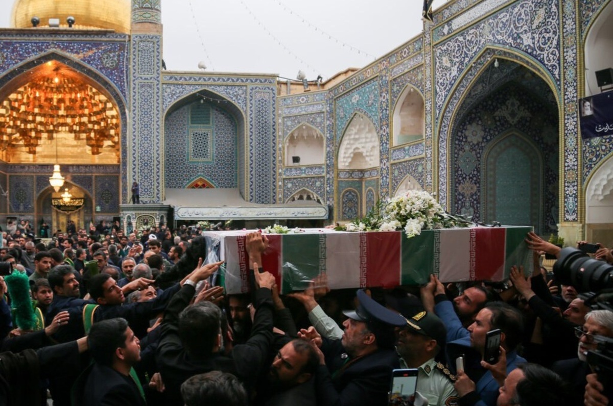 پیکر امیرعبداللهیان وزیر امور خارجه کشورمان در حرم حضرت عبدالعظیم (ع) به خاک سپرده می‌شود.