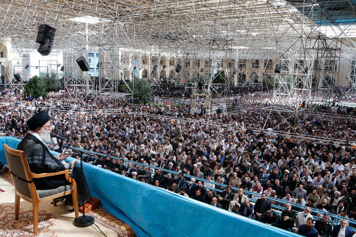 مراسم سالگرد ارتحال امام‌خمینی‌(ره) با سخنرانی رهبر معظم انقلاب اسلامی در حرم امام راحل برگزار می‌شود.