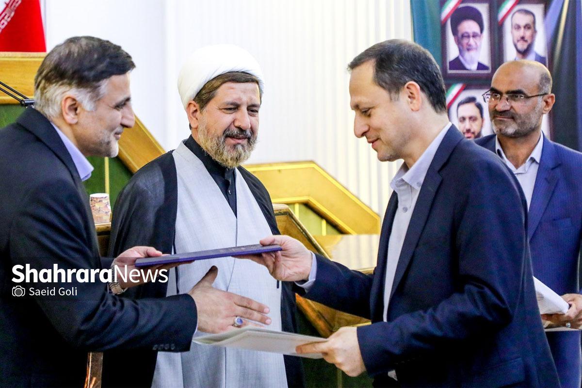 معاون سازمان پزشکی قانونی کشور گفت: سال گذشته به ۲ میلیون و ۲۰۰ هزار پرونده رسیدگی شد.