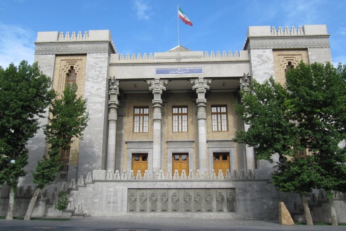 صبح امروز سفیر چین به وزارت خارجه کشورمان احضار شد.