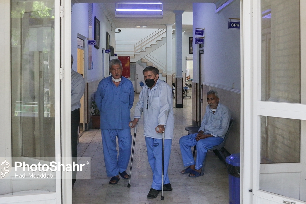 مسئول دبیرخانه انطباق، عفاف و حجاب معاونت فرهنگی و دانشجویی وزارت بهداشت از ابلاغ دستورالعمل ملی البسه استاندارد و ویژه بیماران در جهت حفظ کرامت، حقوق و امنیت روانی بیماران، به همه مراکز، موسسات دولتی و خصوصی وزارت بهداشت، درمان و آموزش پزشکی، خبر داد.
