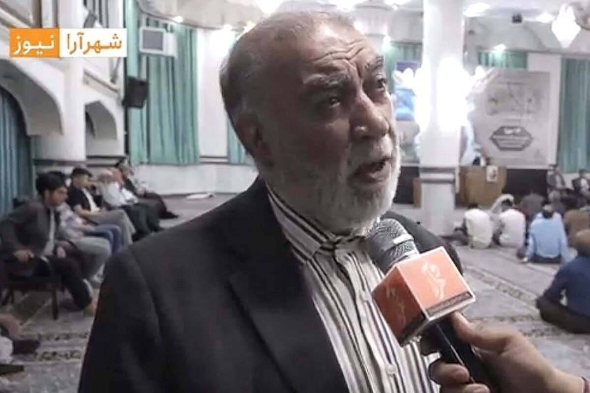 یکی از مجاهدان افغانستانی که در برابر شوروی جنگیده است می‌گوید: امام خمینی (ره) برای مردم افغانستان سنگ تمام گذاشت و در روزگاری که ما هیچ حامی نداشتیم، امام (ره) از ما حمایت کرد.