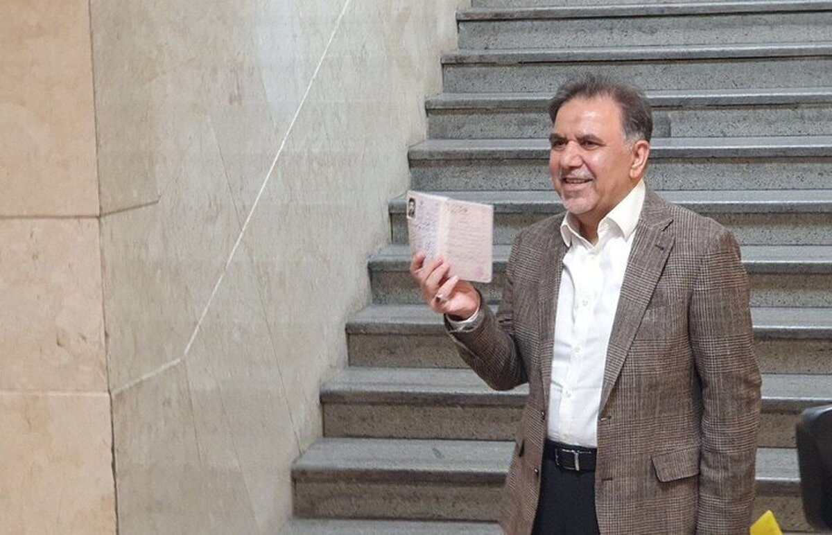 عباس آخوندی گفت: من به ذخیرۀ فرهنگی ملت واندیشۀ تک‌تک ایرانیان باور دارم. من گفتمان ایدۀ ایران را در میان می‌گذارم و به اسلام و مدرنیته توجه دارم.
