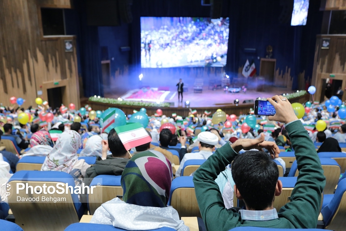 مدیر جوانی جمعیت، سلامت خانواده و مدارس دانشگاه علوم پزشکی مشهد با اشاره به اینکه برنامه‌های هفته ازدواج در دانشگاه علوم پزشکی مشهد با شعار «ازدواج آسان و آسمانی» برگزار می‌شود، گفت: در یک سال اخیر، ۲۷ هزار زوج در حوزه تحت پوشش دانشگاه علوم پزشکی مشهد مجوز ثبت ازدواج گرفتند که ۱۸ هزار مورد آن در شهر مشهد بوده است.