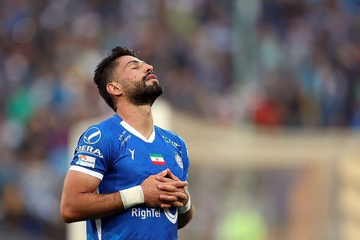 ایمان سلیمی مدافع استقلال احتمالا این تیم را ترک خواهد کرد.