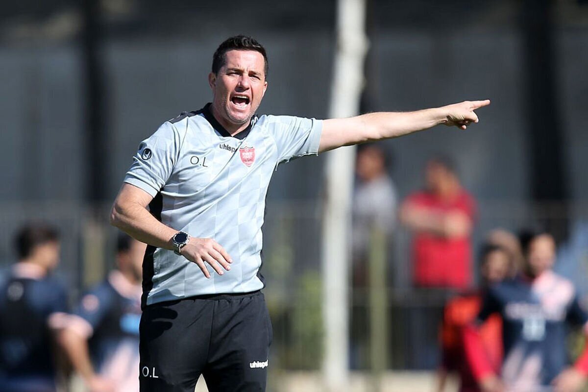 باشگاه پرسپولیس تا فردا شب منتظر اوسمار خواهد ماند.