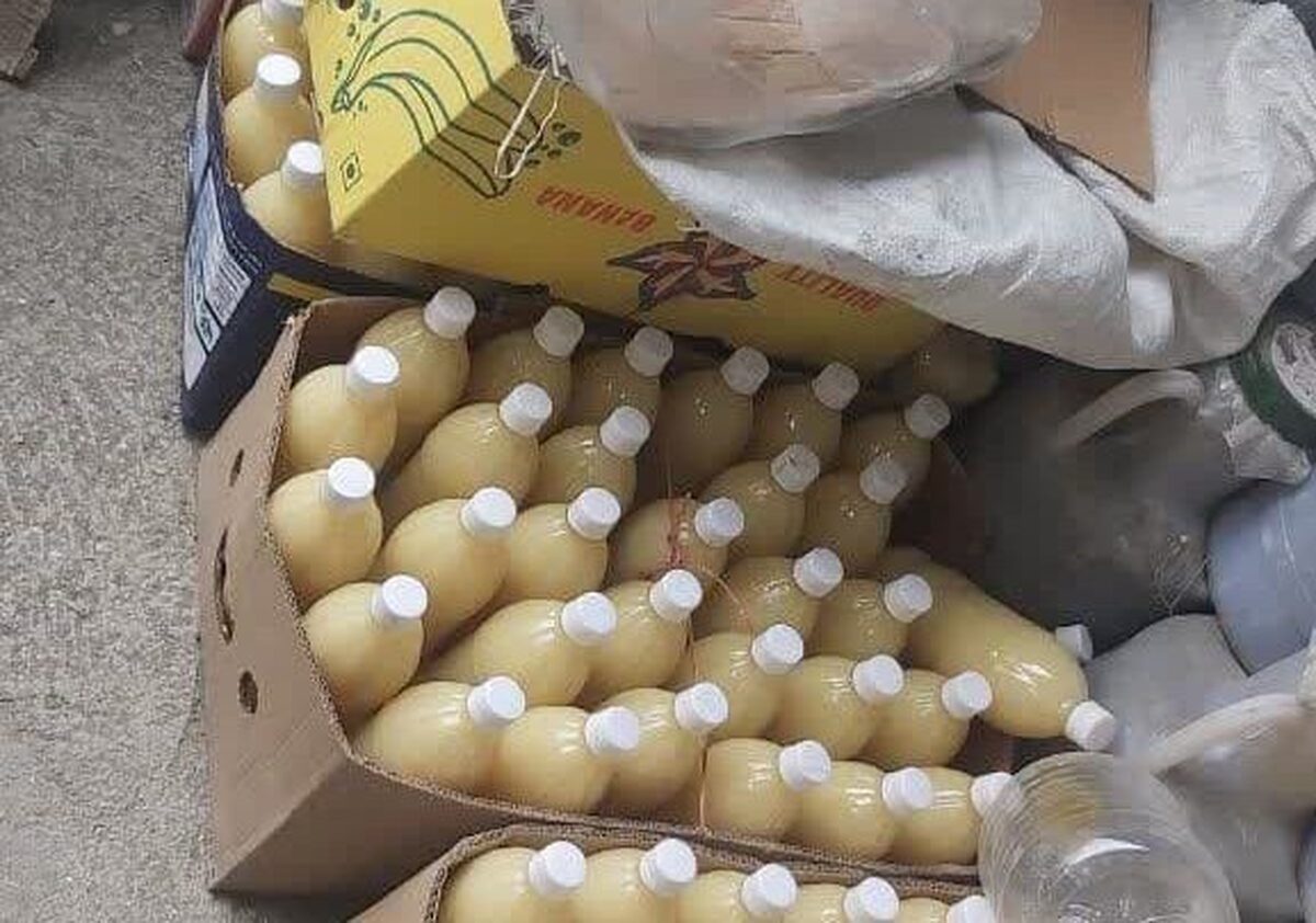 رئیس اداره نظارت و بازرسی جهاد کشاورزی گفت: بازرسان جهاد کشاورزی یک کارگاه تولید و پخش محصولات تقلبی را در محدوده بولوار شهید طرحچی کشف کردند.