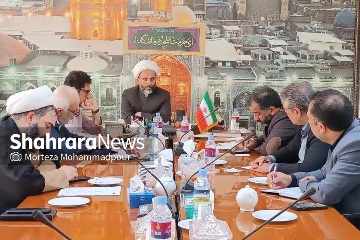معاون فرهنگی استاندار خراسان‌رضوی با اشاره به آغاز طرح جدید عرضه محصولات فرهنگی همچون خط و آثار نگارگری در هتل‌ها و مراکز اقامتی مشهد، به تشریح برنامه‌های آن پرداخت.