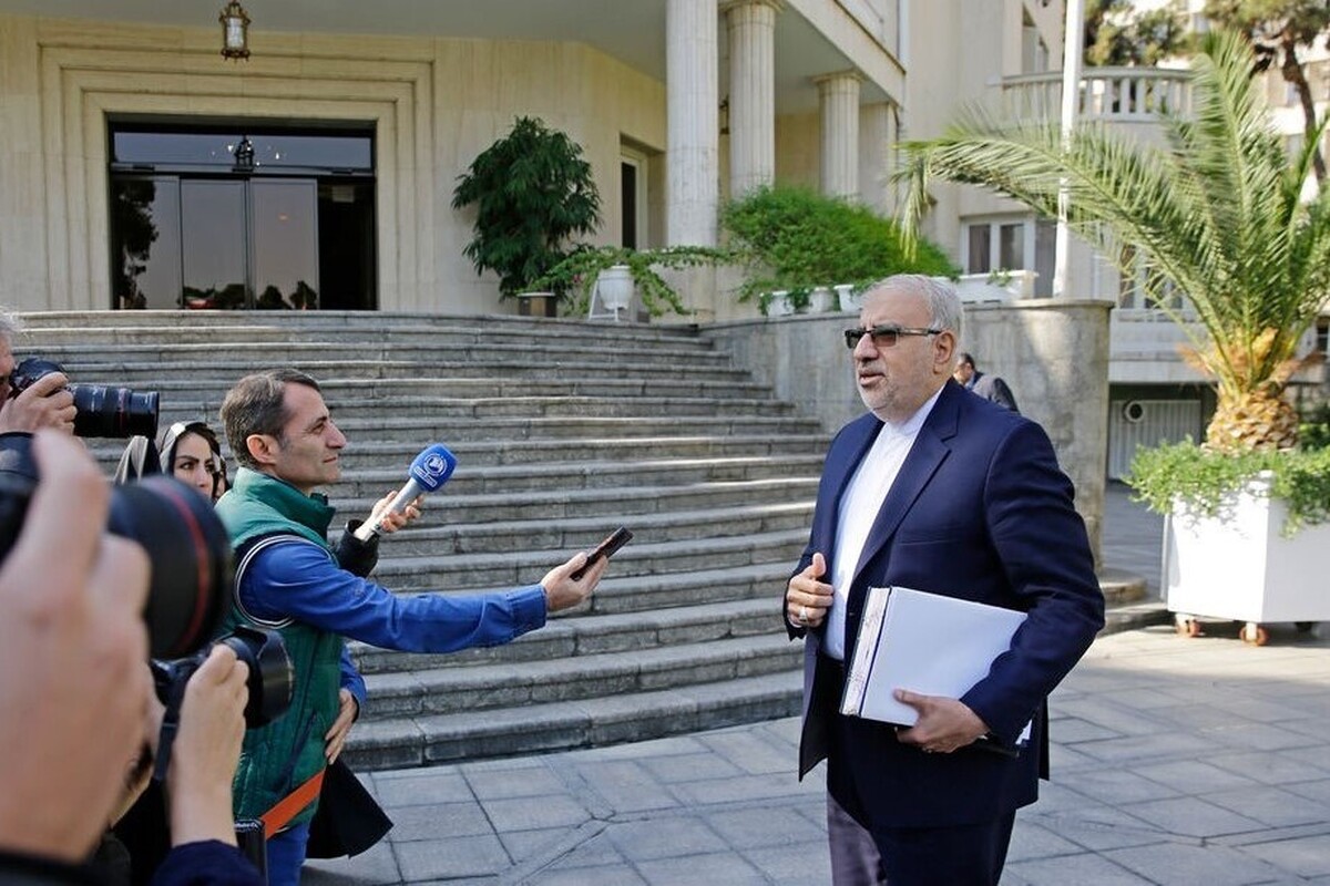 وزیر نفت گفت: با پیگری‌های دولت سیزدهم و پرداخت خسارت توسط کشور مقصر، سکو ۱۳ آلفا به زودی به بهره‌برداری می‌رسد.